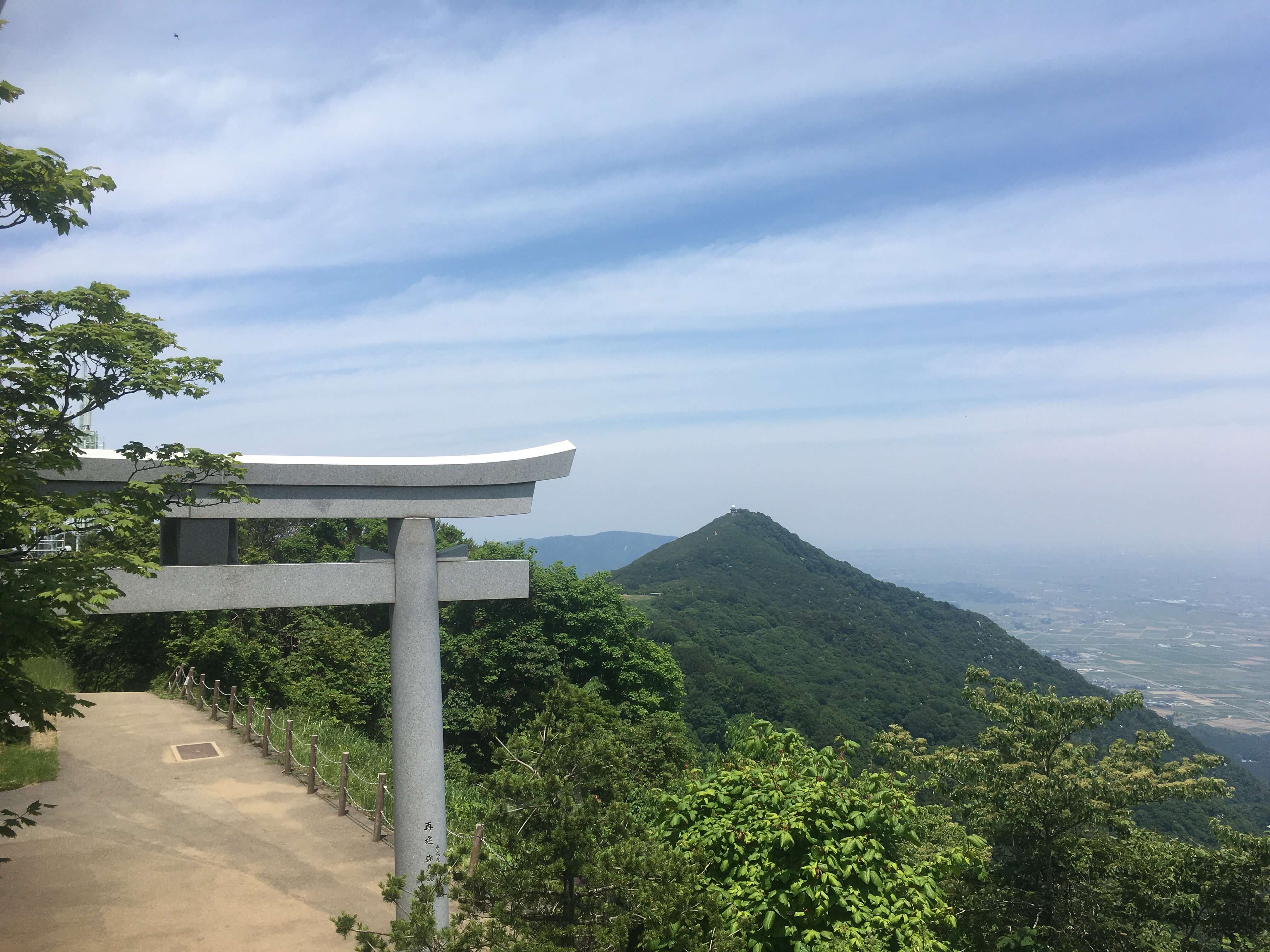 弥彦山